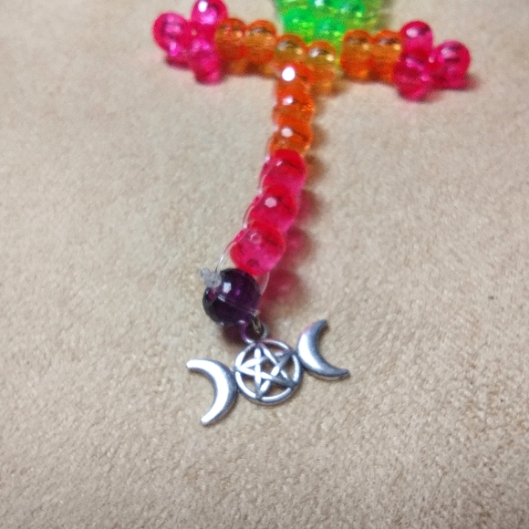 Kandi Lizard Keychain Rainbow Disco - Picture 2 of 2